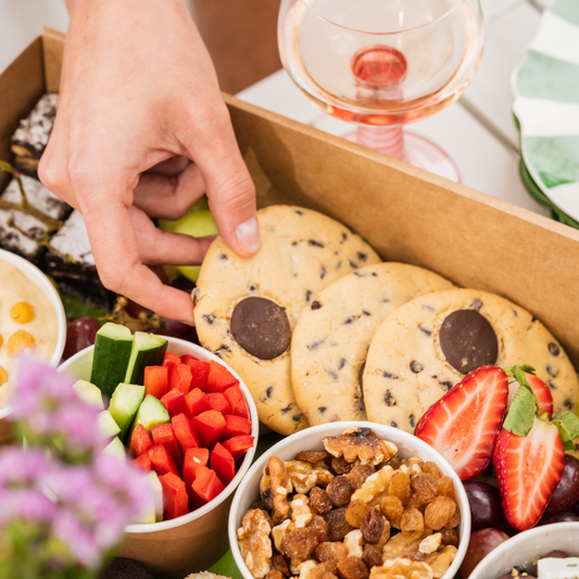 Fresh, Filling & Crowd-Pleasing – Your Grazing Goals, Nailed.